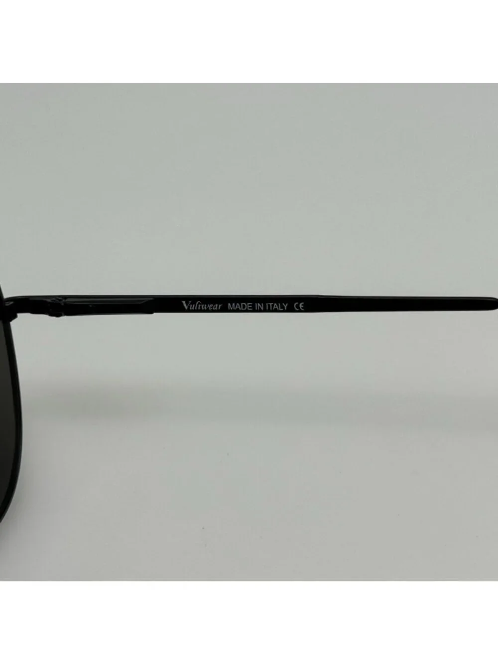 Vuliwear Sunglasses BLKNBLU Mod 306 Col 042 Polarized W/ Case